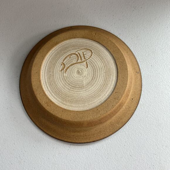 Studio Art Pottery Plate 6.75" Brown Glossy Etched Handmade & Signed Stoneware - Picture 4 of 8